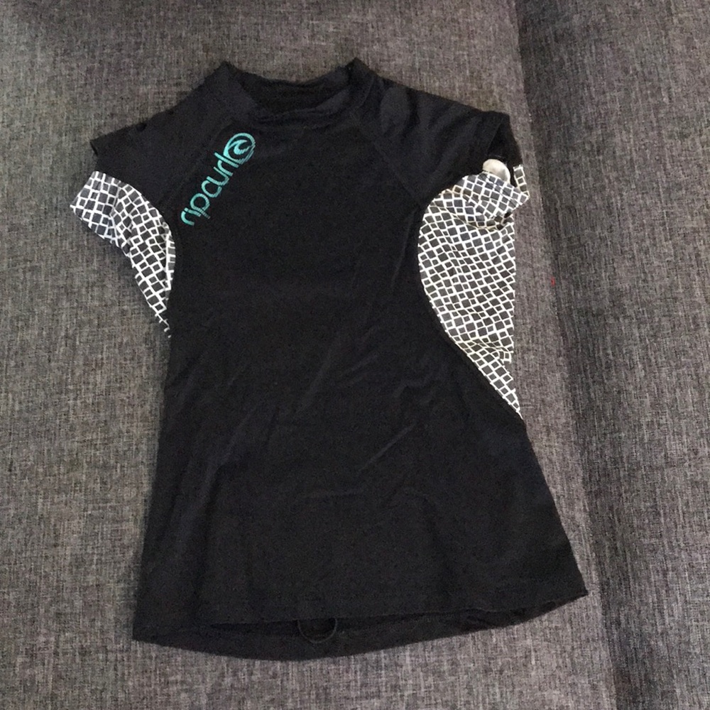 🔥Girls rip curl short sleeve body suit size 8